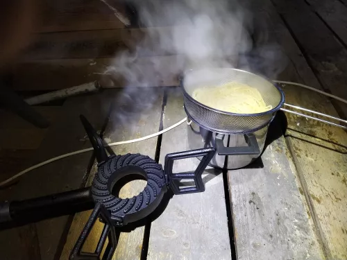 Cooking spaghetti on biogas